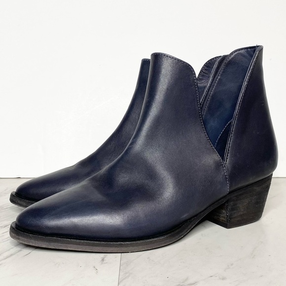 Free People Charm Double V Bootie 36 1/2 - Picture 1 of 13